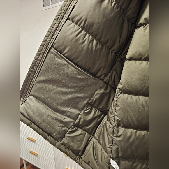 North Face Puffer - Picture 5 of 6
